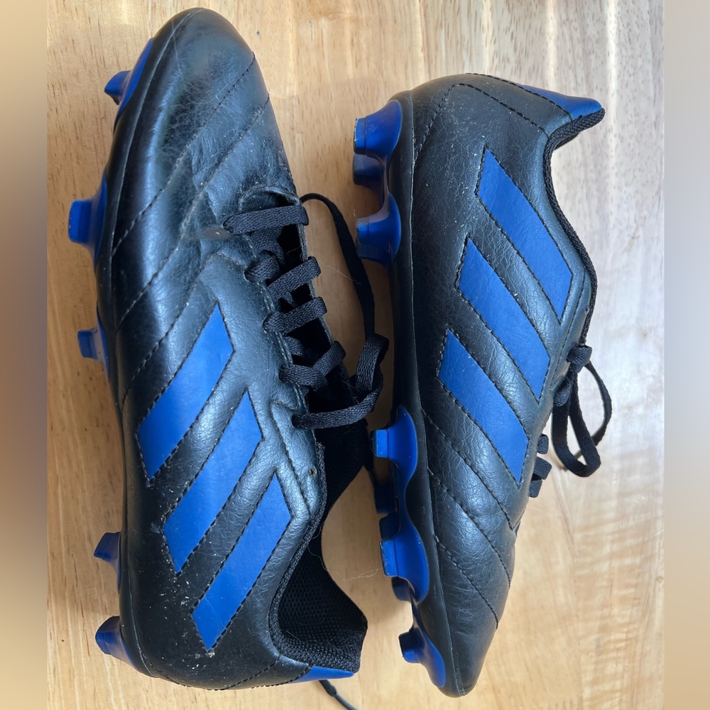 Adidas Soccer Cleats blue/black boys size 3.5 youth